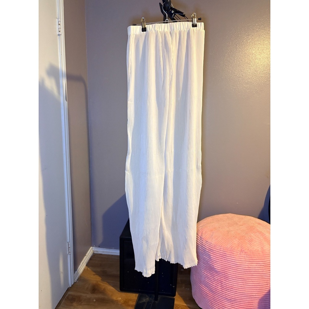 PrettyLittleThings Cream Plisse, Wide Leg High Waisted Pants, Women's Sz 4 - NWT